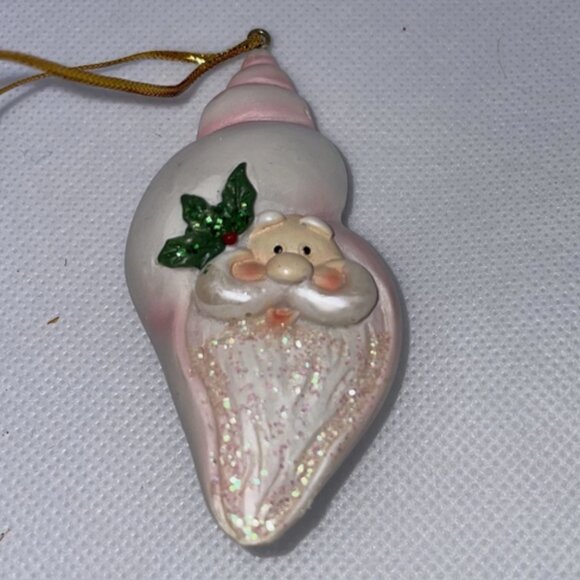 Santa Claus Sea Shell Nautical Seashell Ornament Hand Painted Resin - Picture 1 of 4